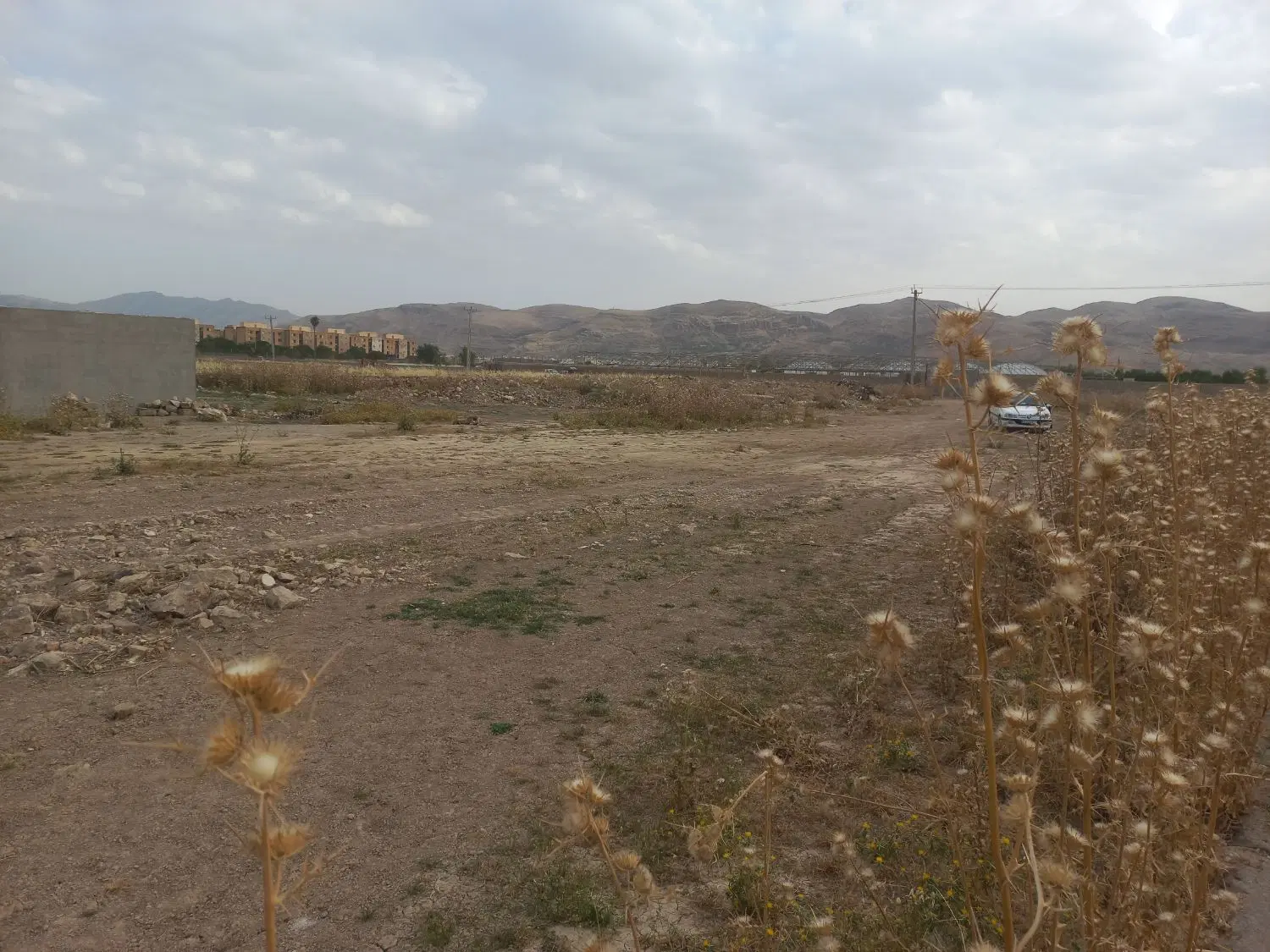 زمین بعد هواشناسی با کوچه ۹ متری