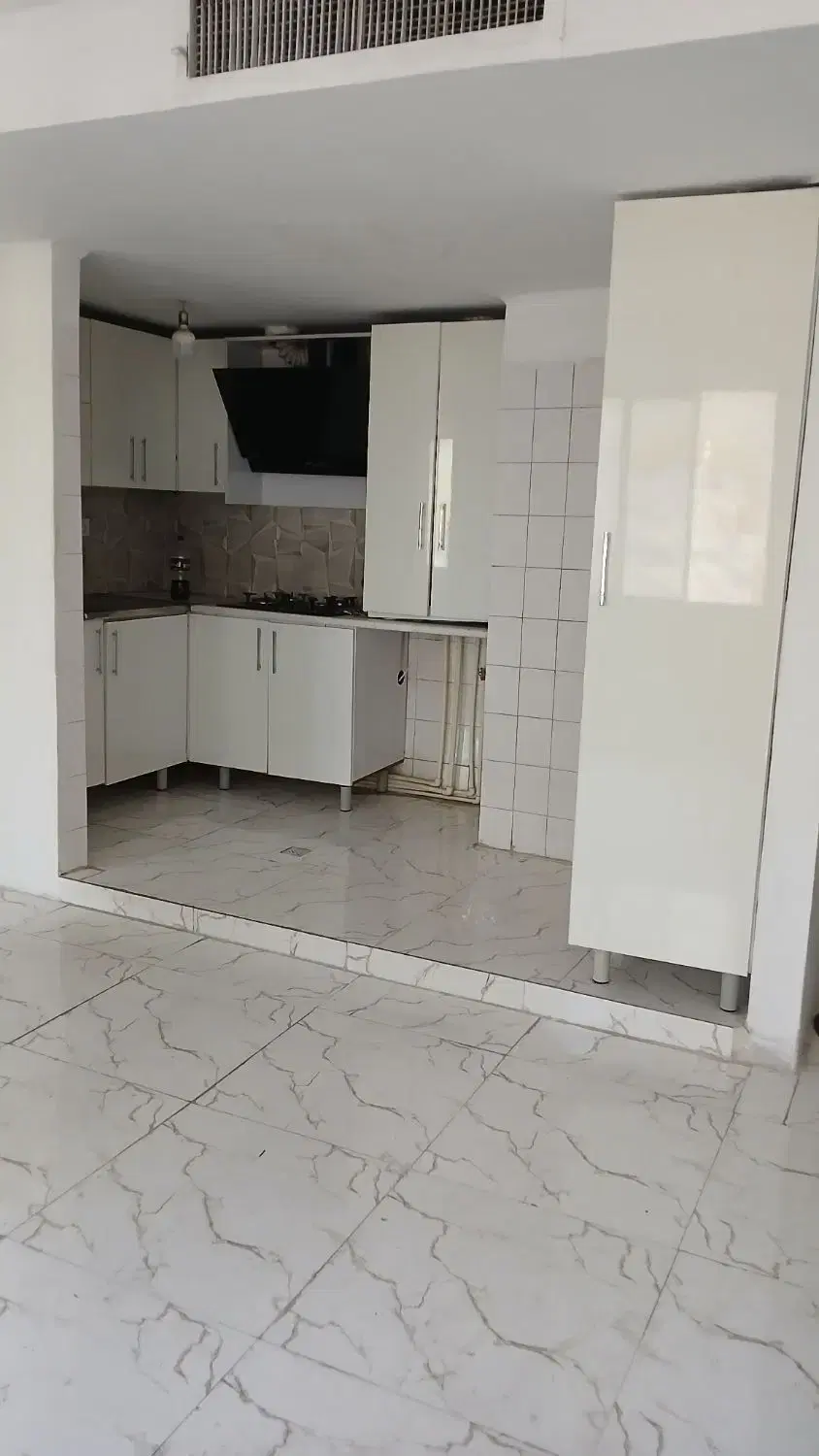 ۴۲متری جنب متروکمیل