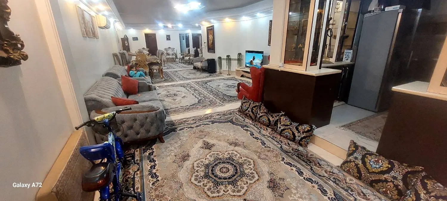 آپارتمان بسیار شیک و روشنایی بسیار خوب