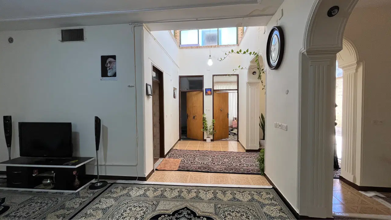 ۱۴ قصب خانه درب حیاط خیابان مطهری