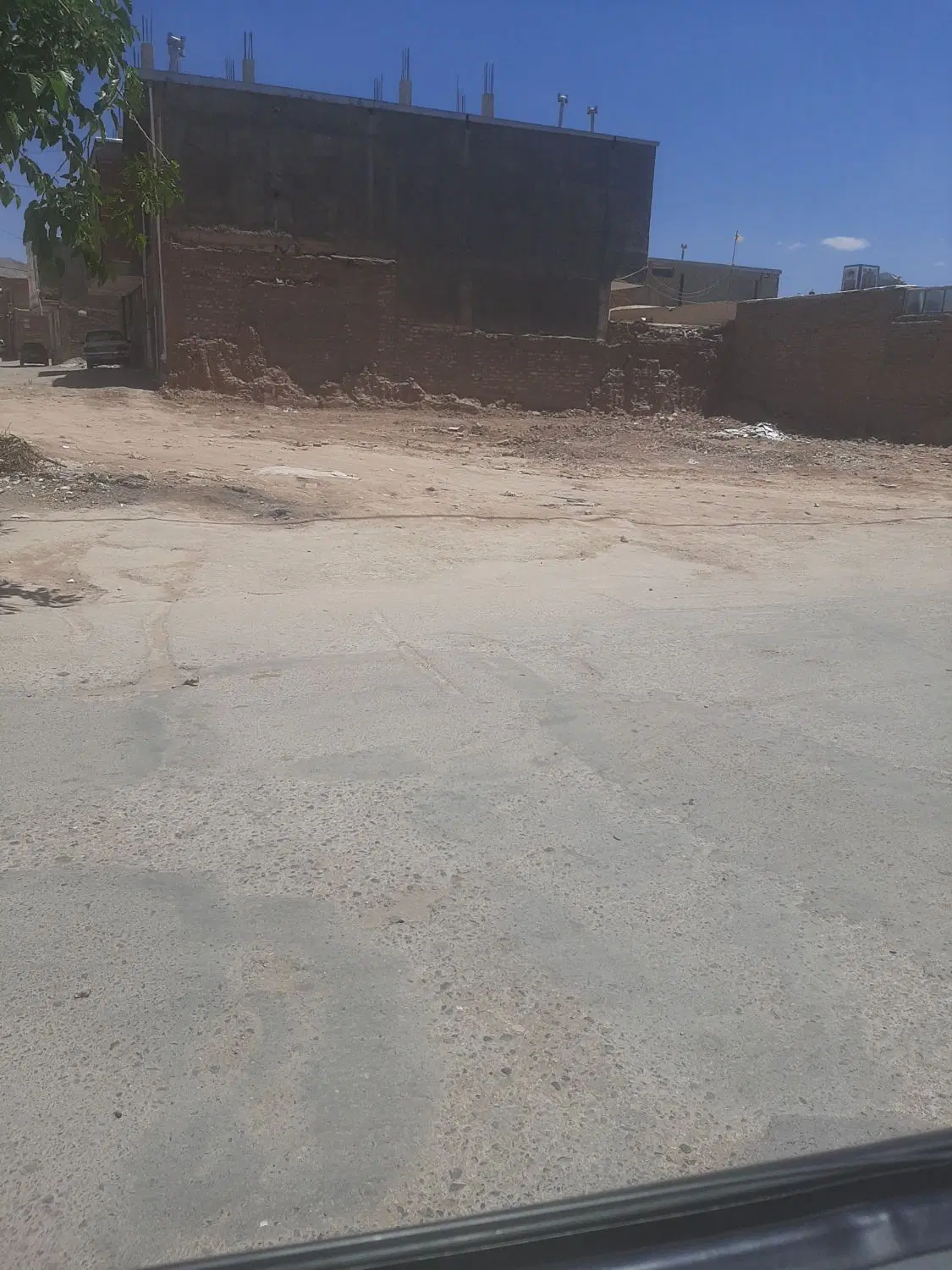 زمین ۱۷ شهریور