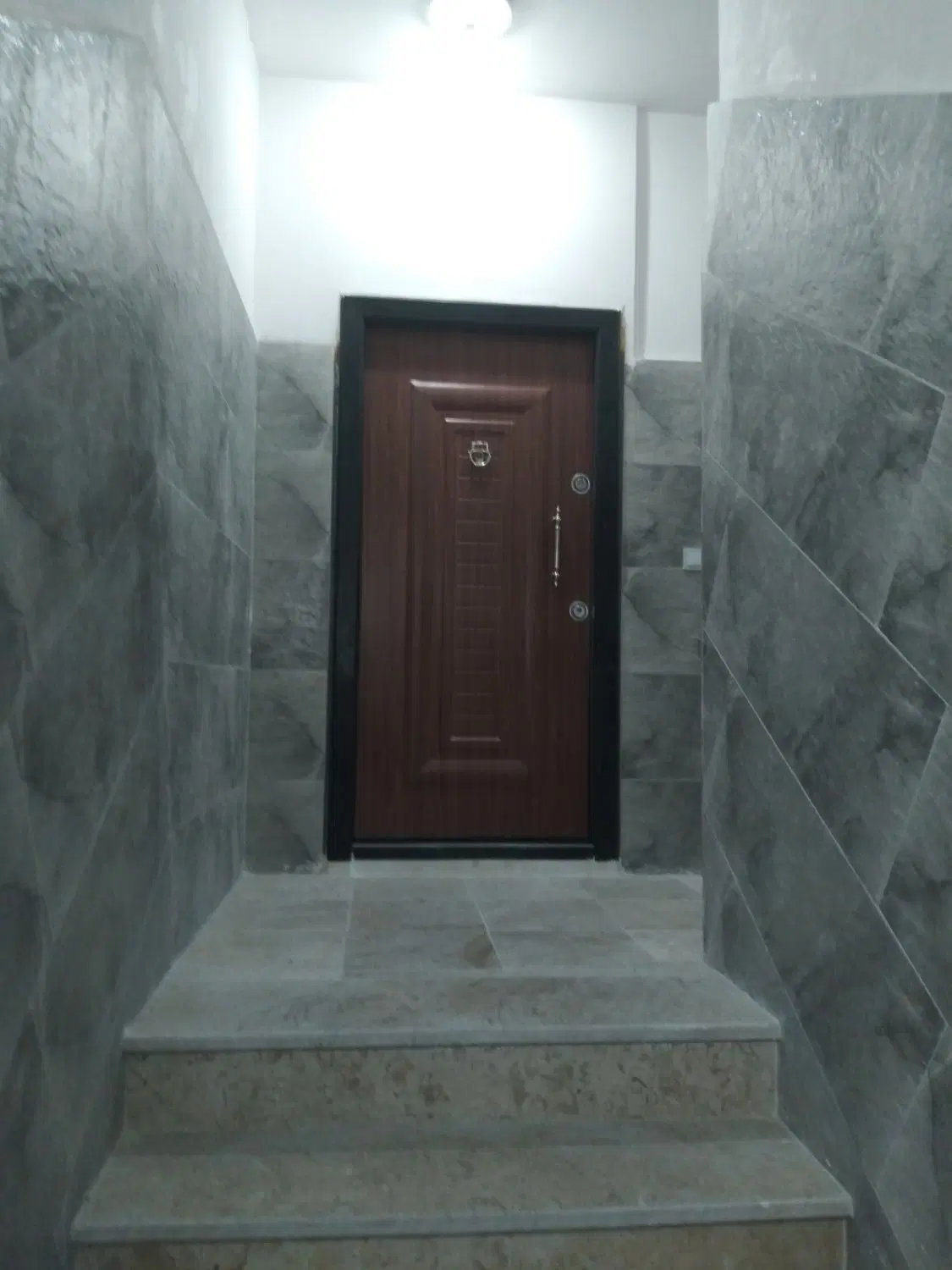 آپارتمان نوساز و فول امکانات در یاس ها