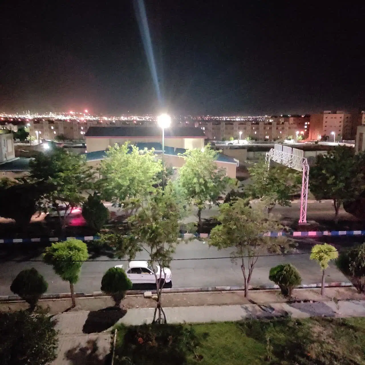 آپارتمان ۸۵ متری مهاجران