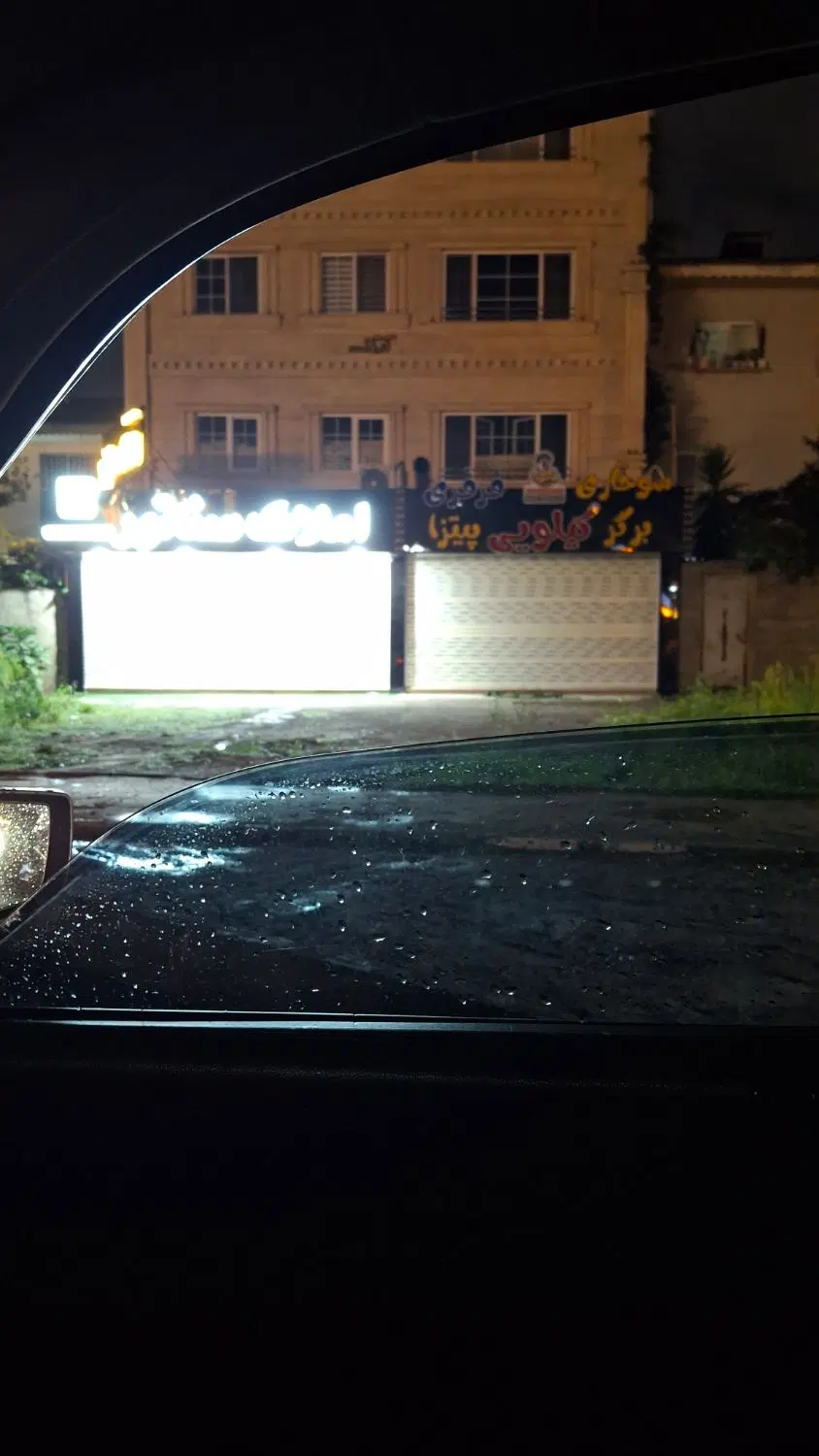 رهن کامل مغازه ۶۱متری