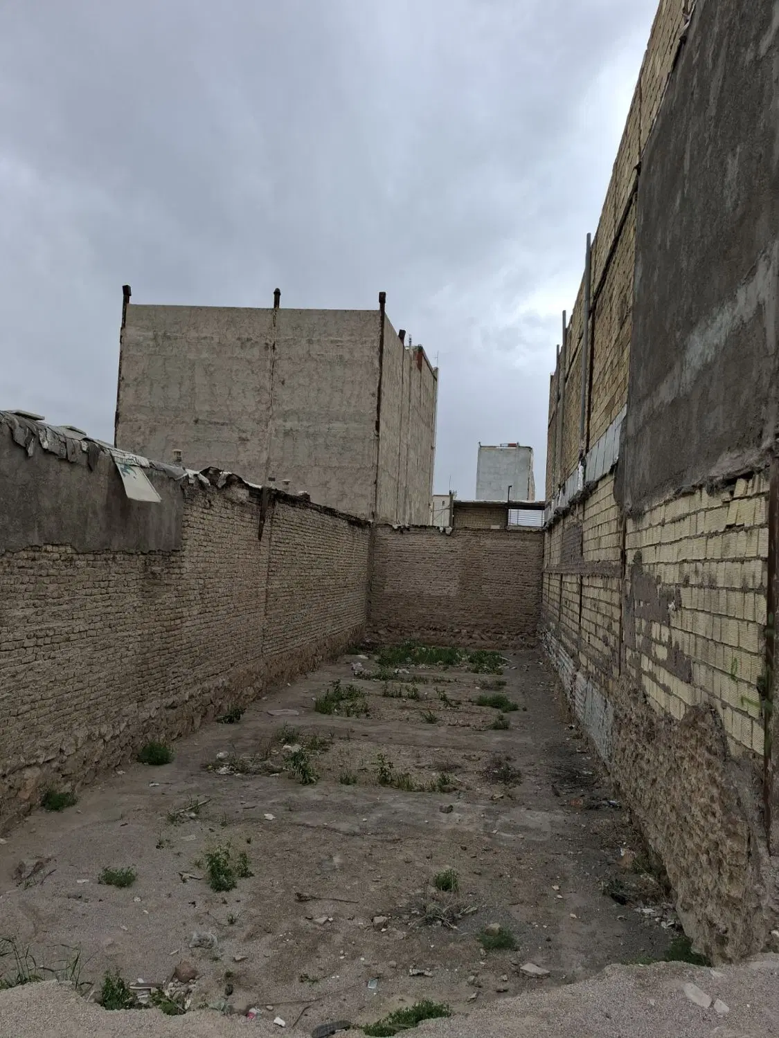 زمین گلدشت غربی صدف ۴