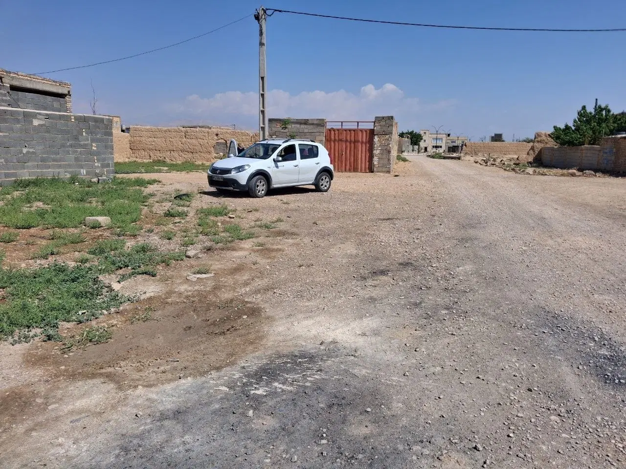 زمین مسکونی تجاری بر ۳ نبش مناسب ساخت