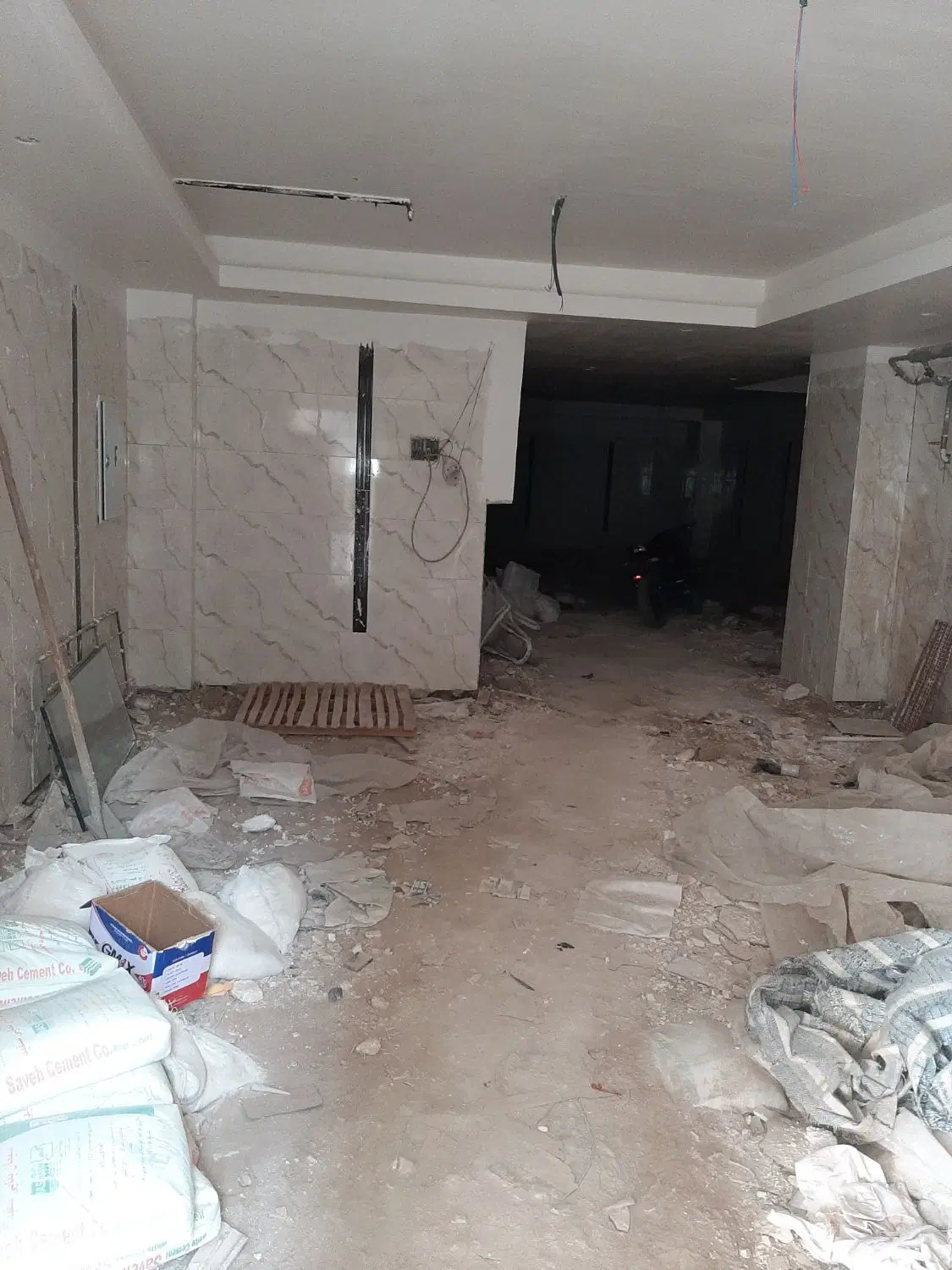 ۷۷متر با پارکینگ و سند