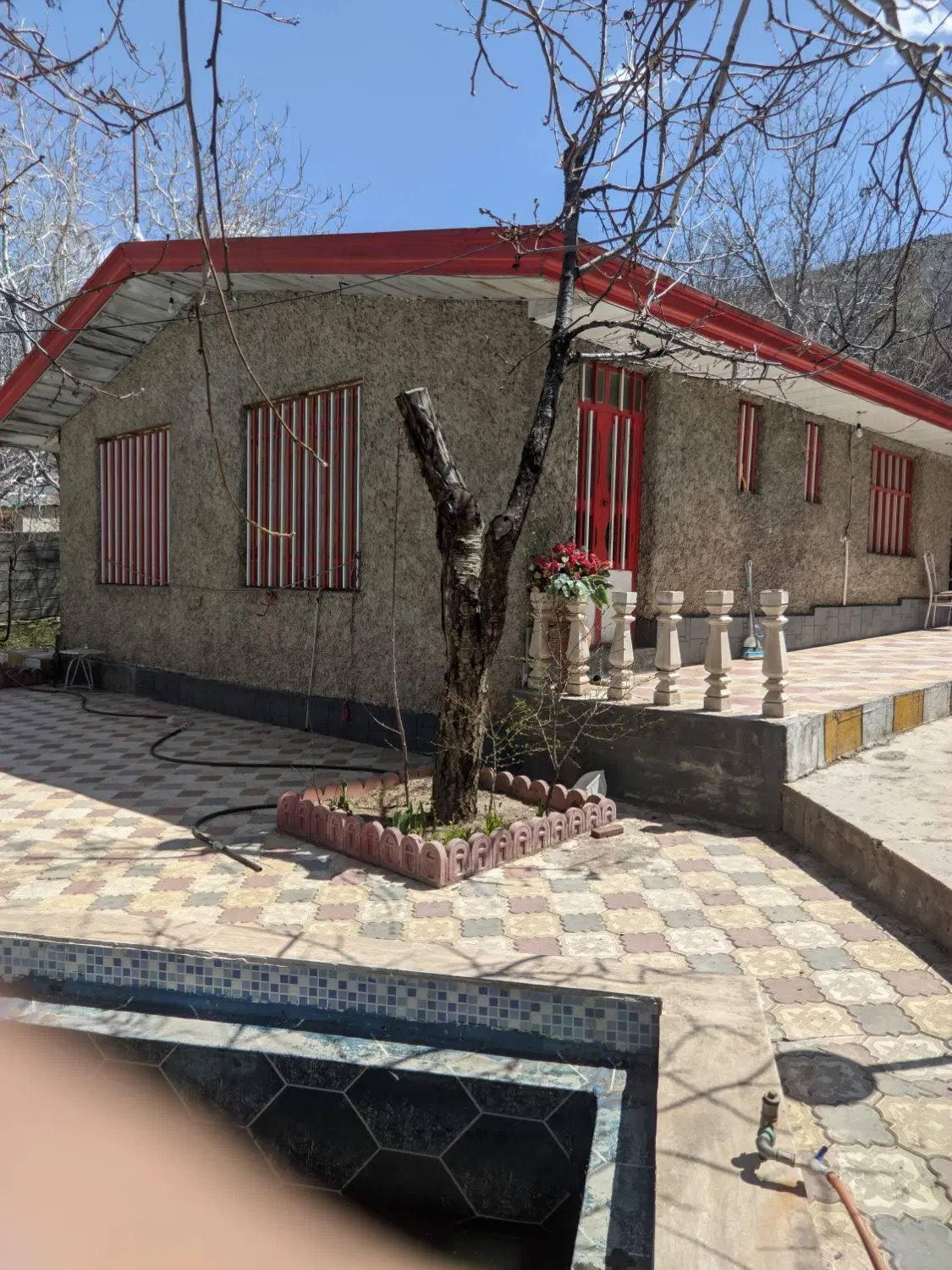 فروش باغ به متراژ۲۸۰۰ متر گنجنامه