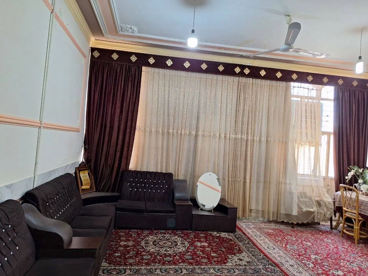 خانه ویلایی ۳۰۰ متری مناسب خانواده