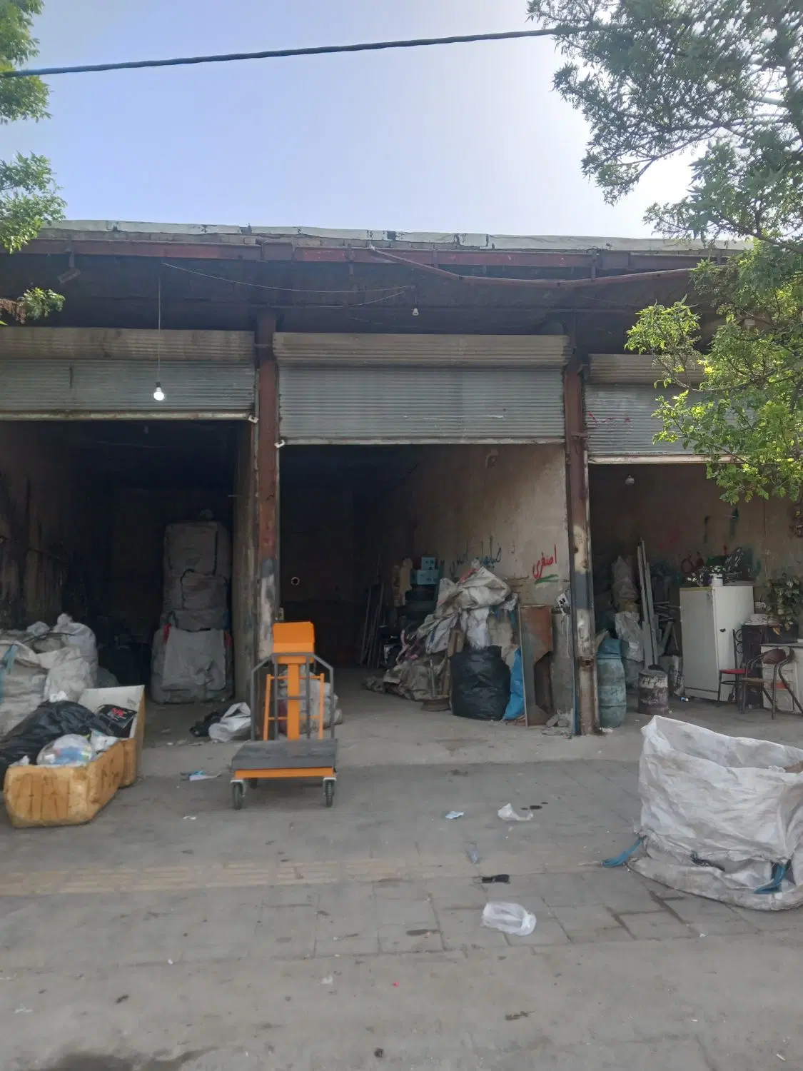 ۳ باب مغازه دونبش بر کمربندی