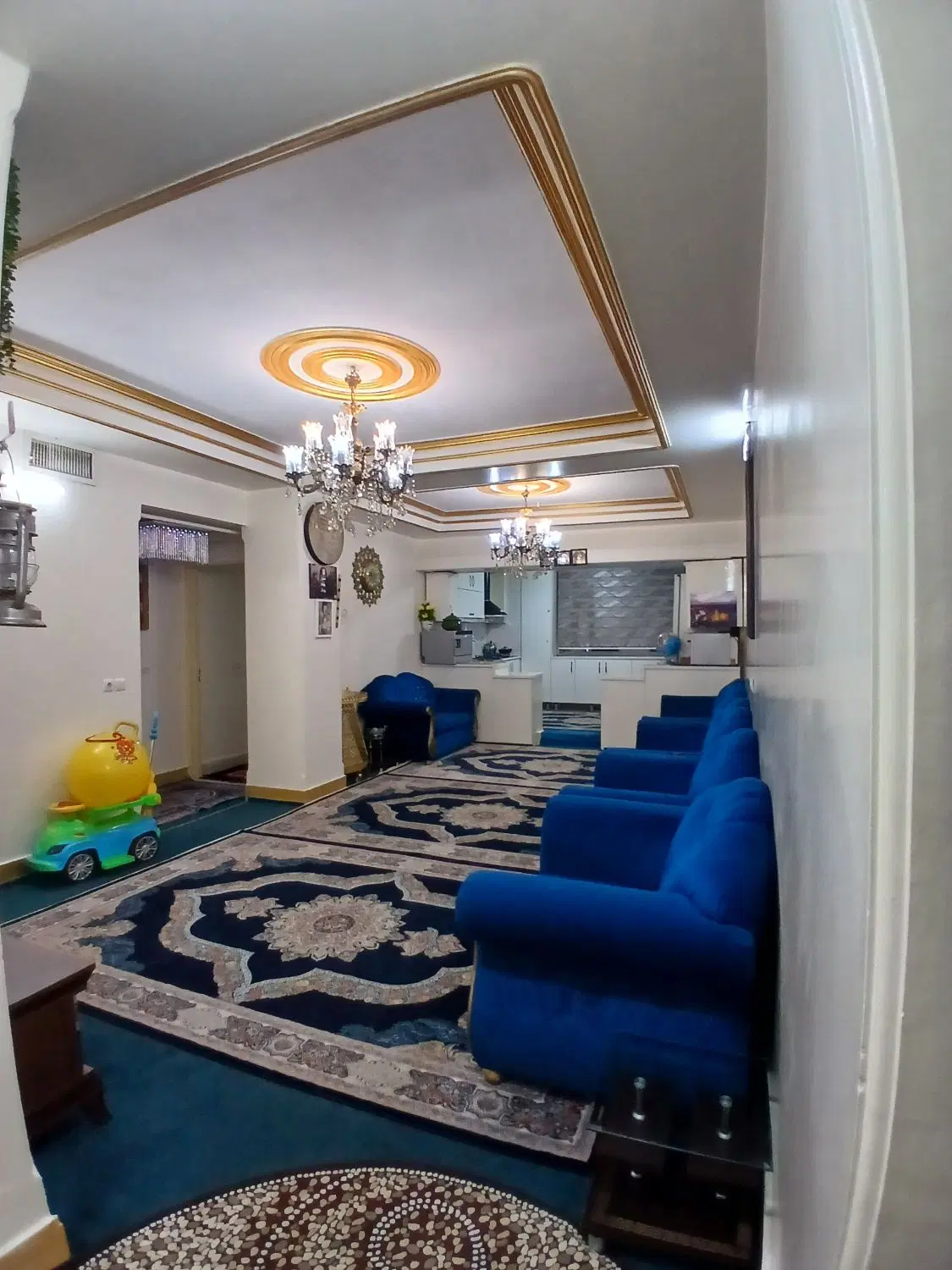 آپارتمان ۸۵متری طالقانی ۲۲بهمن ۱۱و۱۳