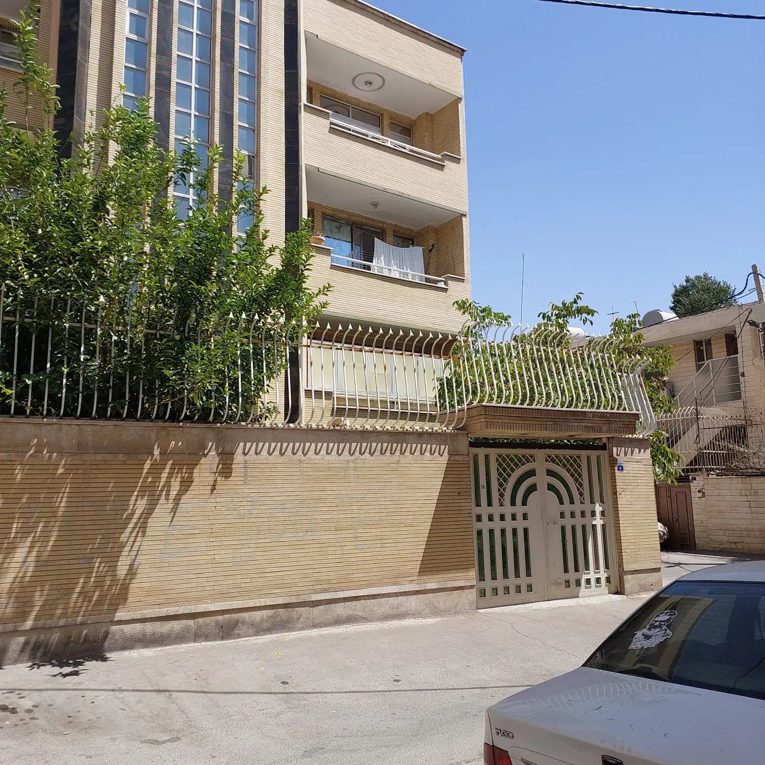 آپارتمان نوساز117 متری دو خواب دو بر نور