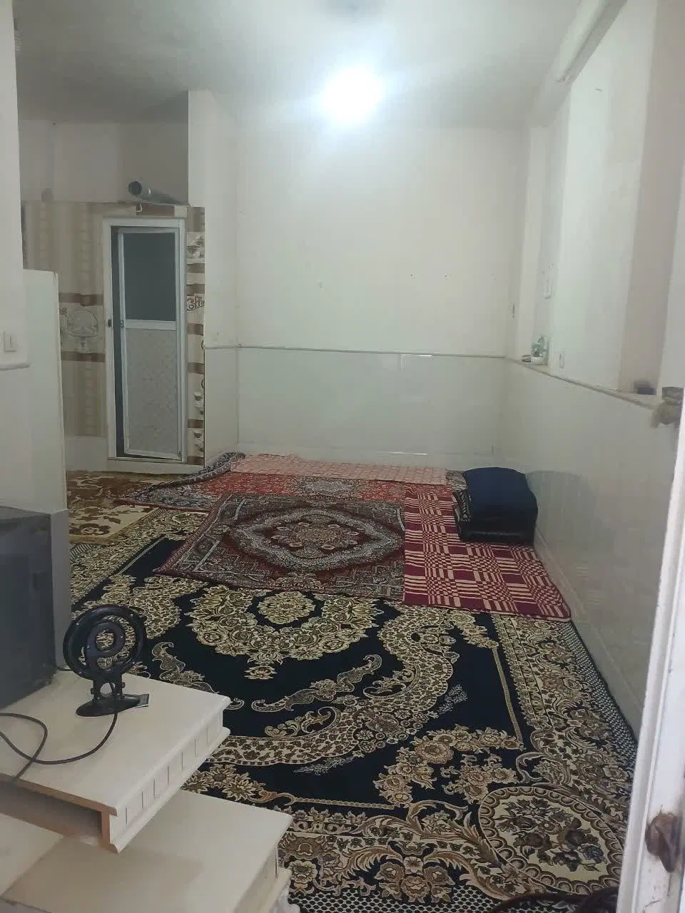 منزل ۴۰ متری همکف راه جدا  مناسب برای انباری