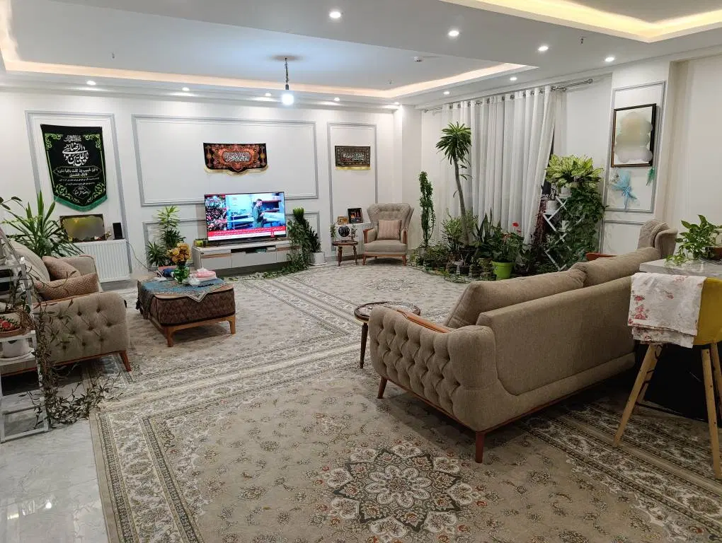اجاره واحد ۱۳۰ متری
