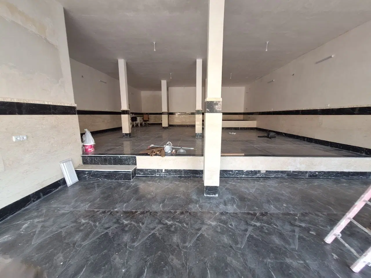 اجاره مقازه 200متری حاشیه پیروزی