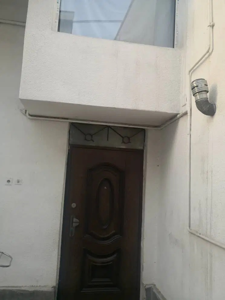 یک واحد آپارتمان    و    یک سویت