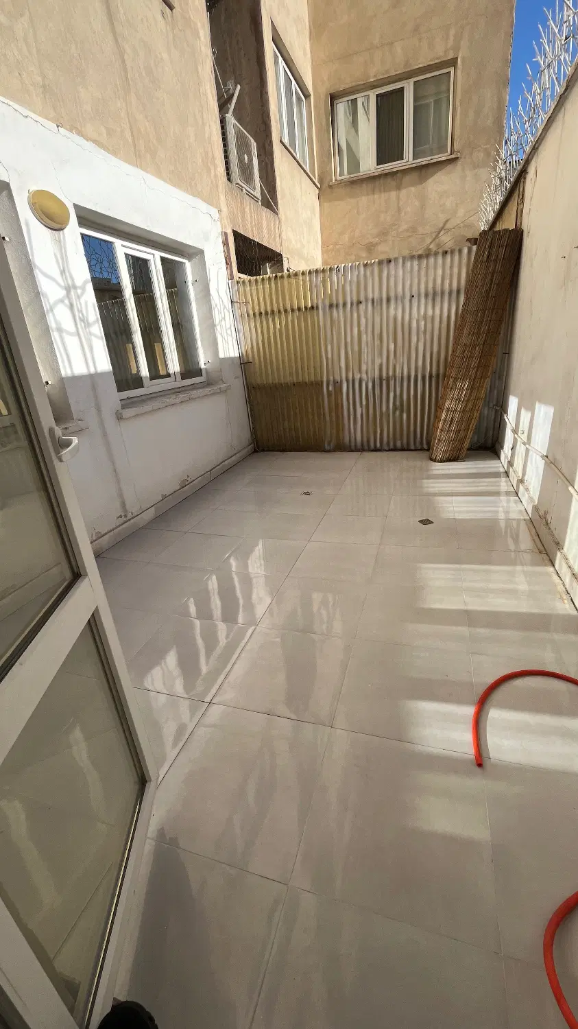 اباذر _غرق در نور _دو حیاط خلوت اختصاصی