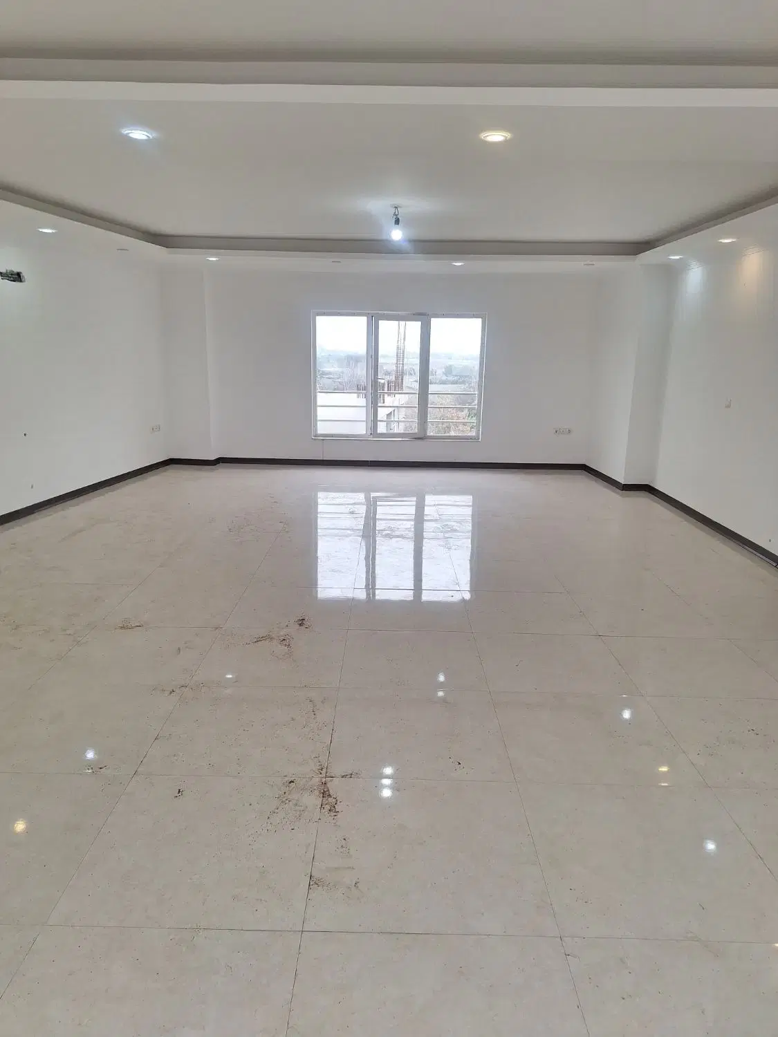 آپارتمان ۱۵۰متری تکواحدی نوساز مادربا نصبیجات
