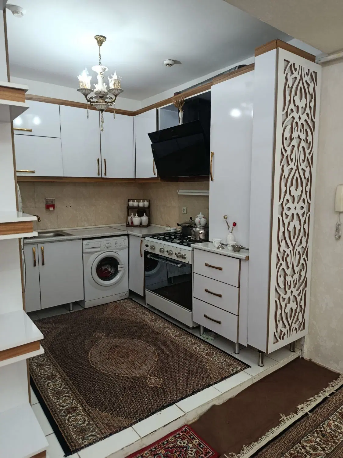 آپارتمان تکمیل فاز ۳  سهند نزدیک اتوبان