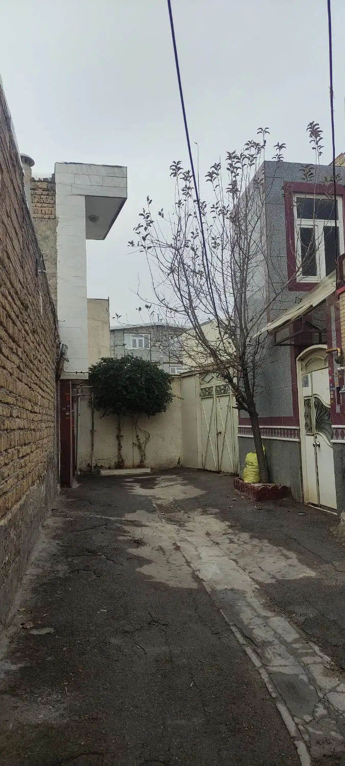 آپارتمان دو طبقه حیاط دار دربست