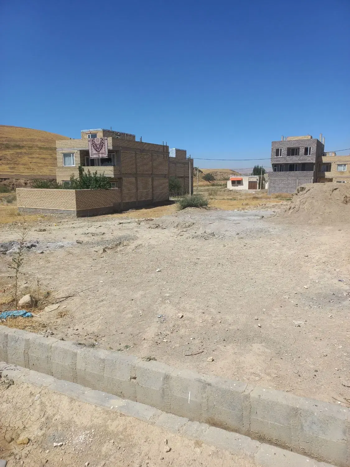زمین لوکیشن عالی
