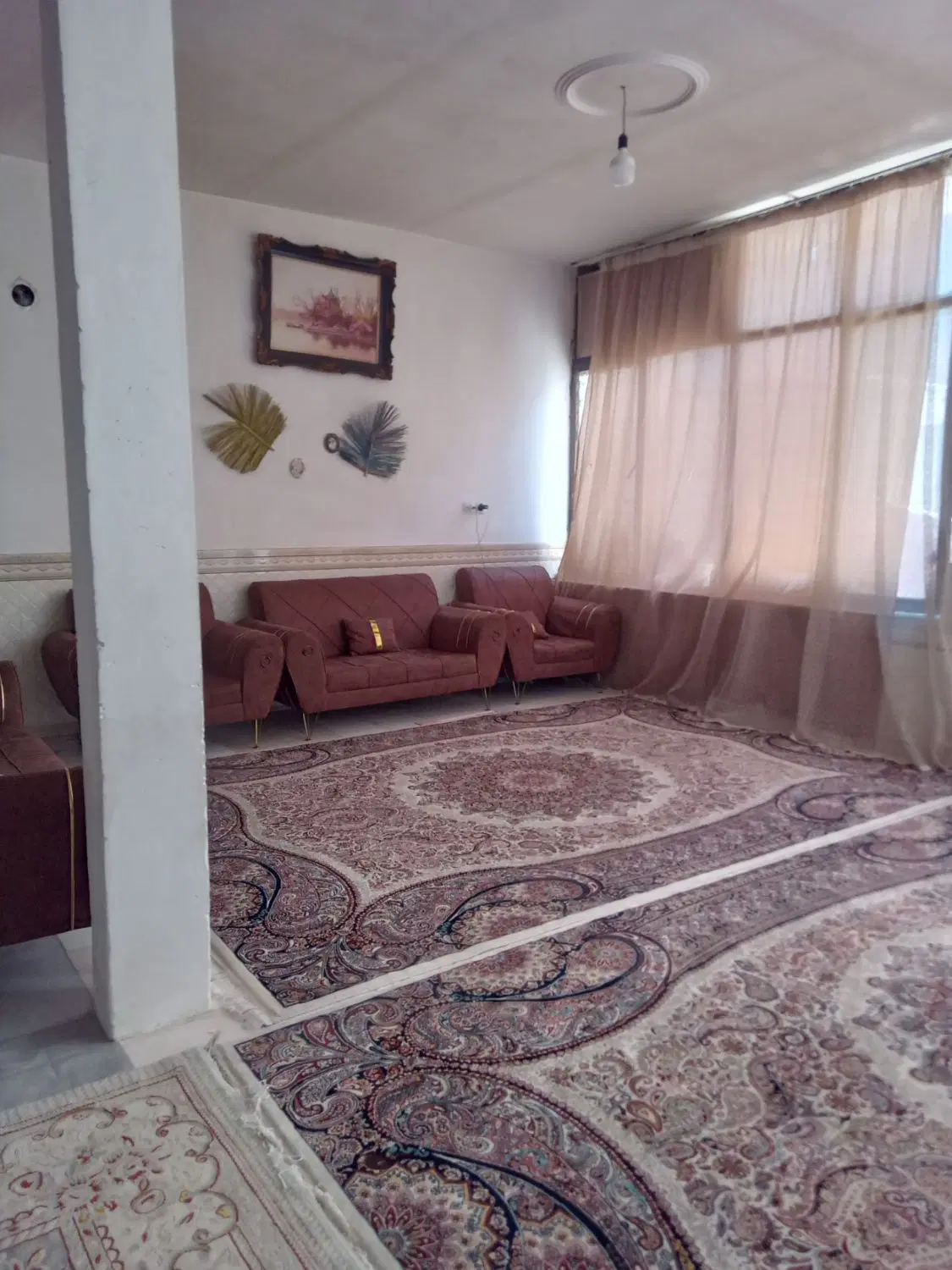اجاره ویلایی دربست ۱۰۵ متر دارای حیاط و زمیرزمین