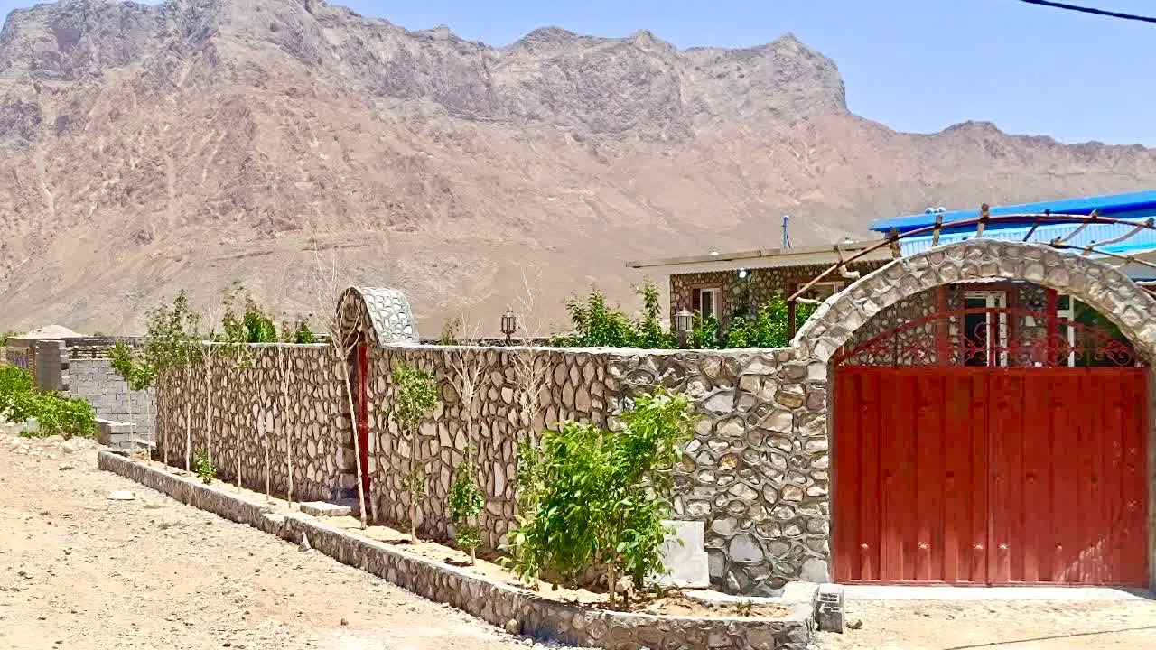 زمین تنگه چنار، منطقه کنجکوه ملک آباد