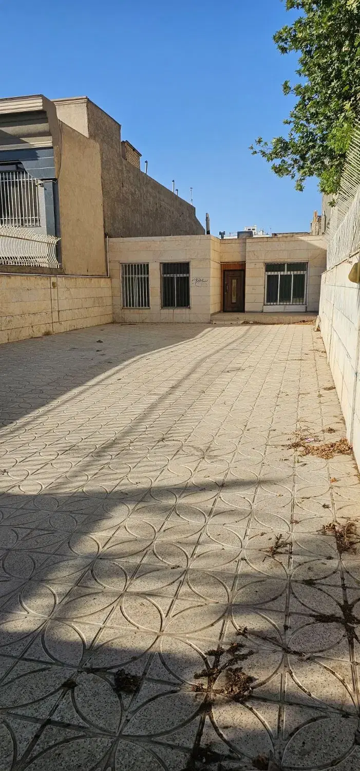 ویلایی ۵۰۰متری