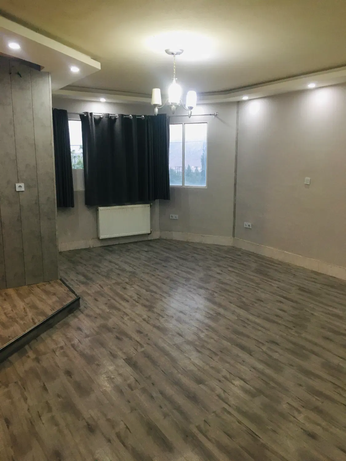 صدرا ، تک بلوک ، پارکینگ مسقف