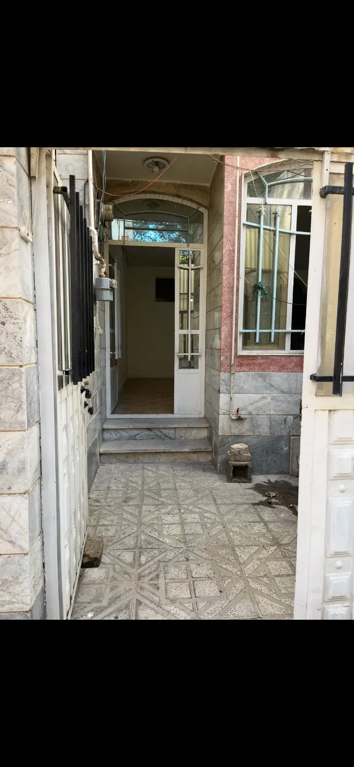87 متر  همکف مستقل