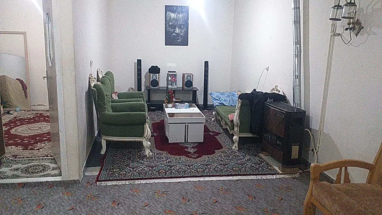 همخونه میشم اقا هستم بدون حاشیه مجرد۲۶ساله