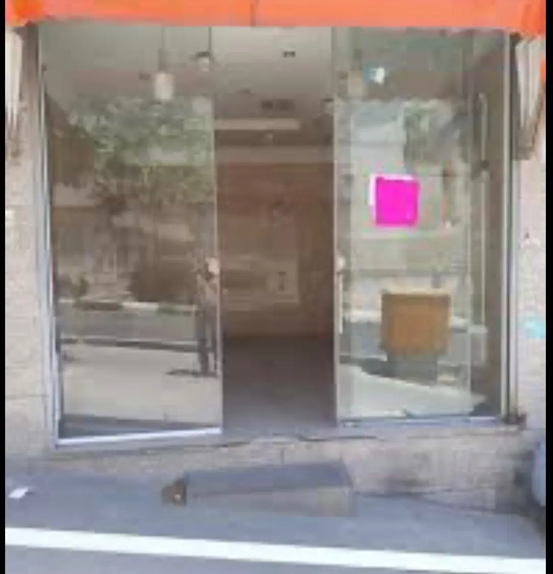 مغازه ۱۲۰متری تمیز و شیک