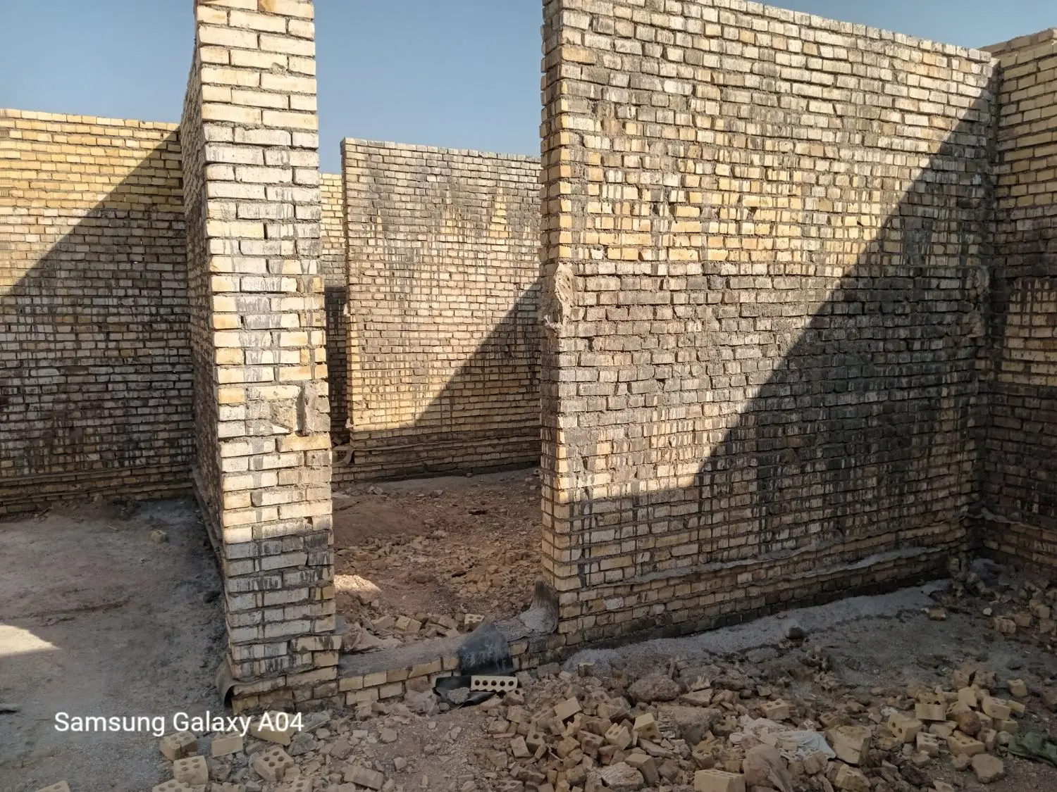 فروش خانه نیم کاره درگلدشت