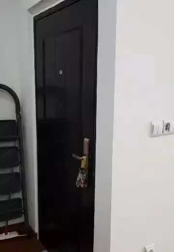 آپارتمان ۹۷متری فول لاکچری فاز ۸