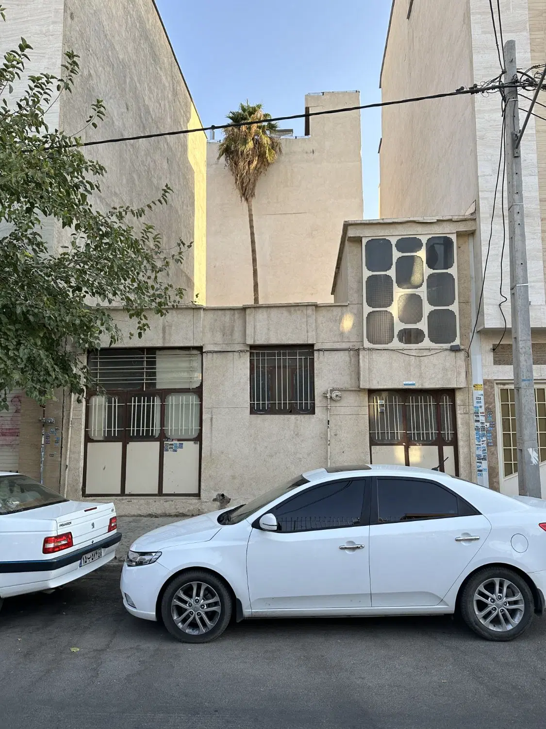 ۱۶۰ متر ویلایی کلنگی سفیر شمالی کوچه های اصلی فرد
