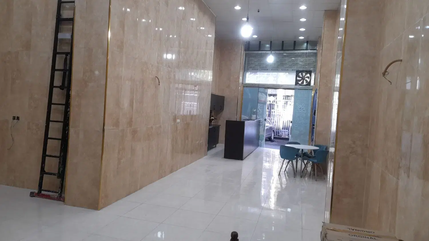 مغازه میدان کرج جنب بازار