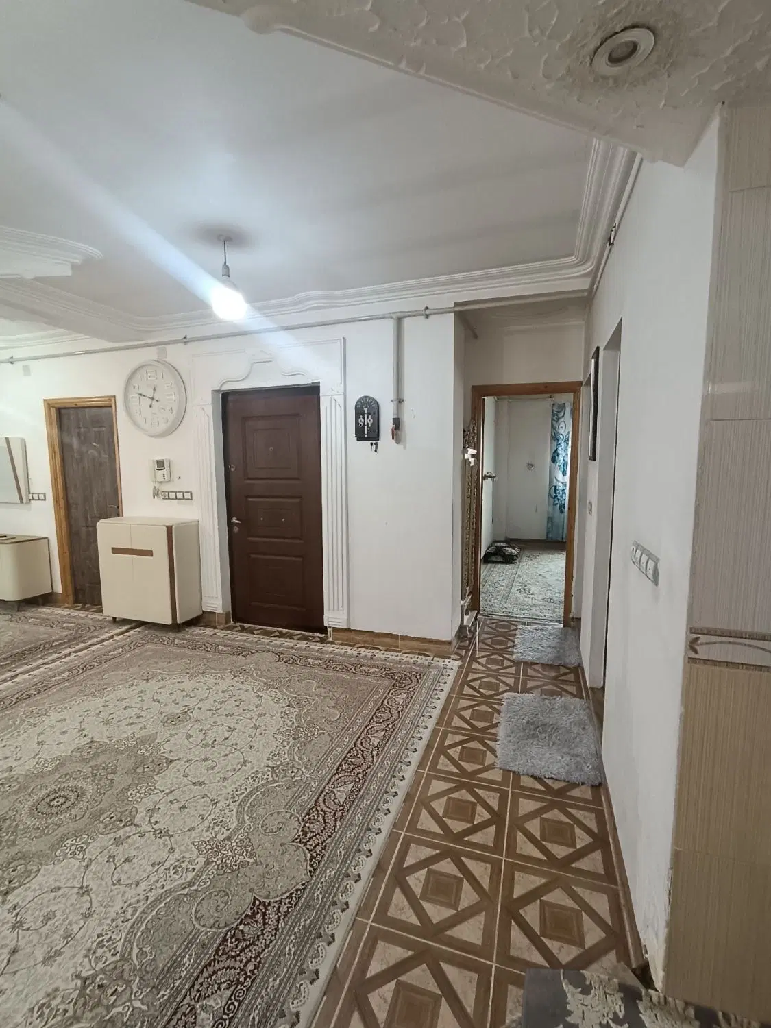 فروش یک واحداز3طبقه