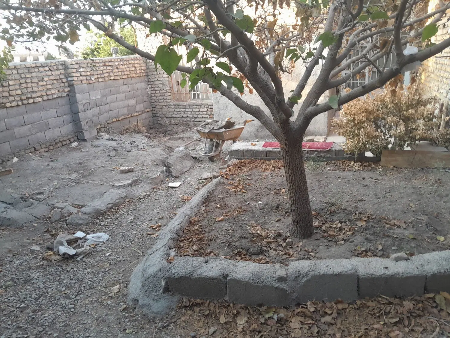 ۳۰۰متر خانه باغ قدیمی