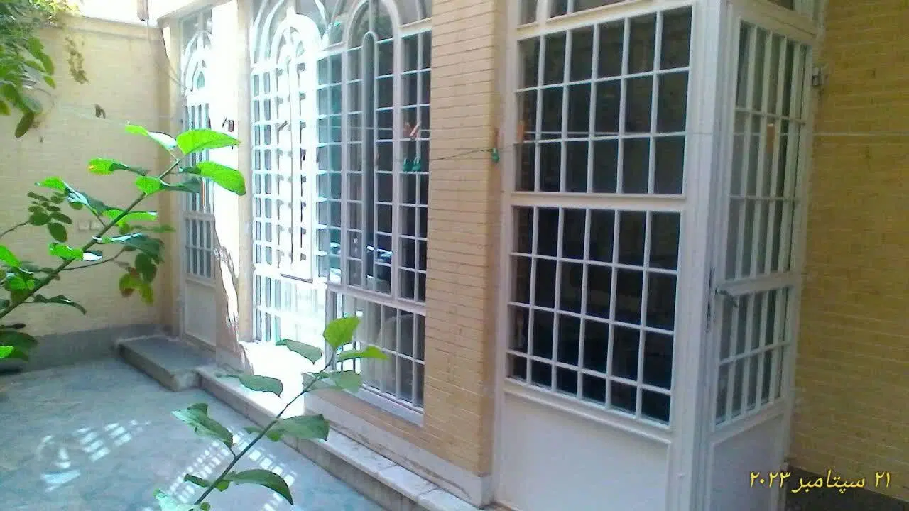 اجاره‌ی آپارتمان ۱۰۰ متری در خانه اصفهان