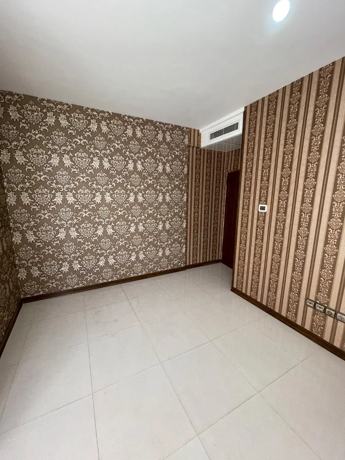 رهن آپارتمان ۲خوابه فلکه گاز