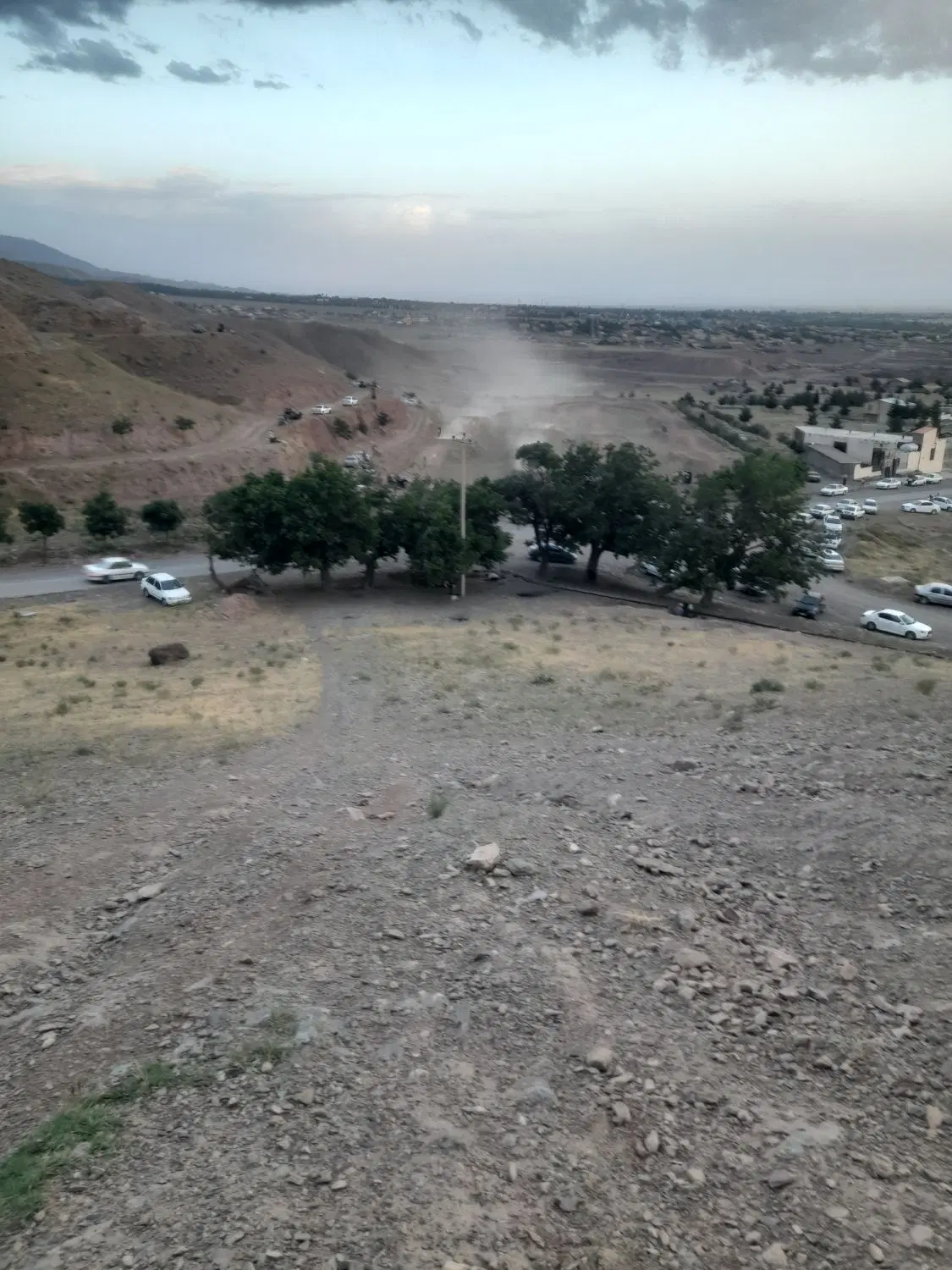 ۲۰۰ متر زمین تجاری فروشی
