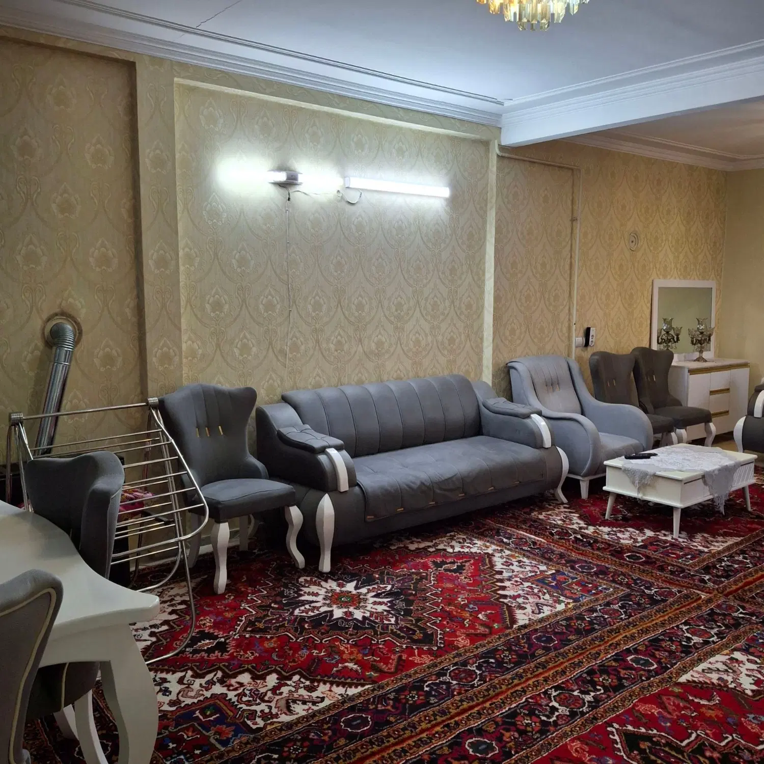 واحد مسکونی طبقه همکف درخیابان صائب کوی ستاری