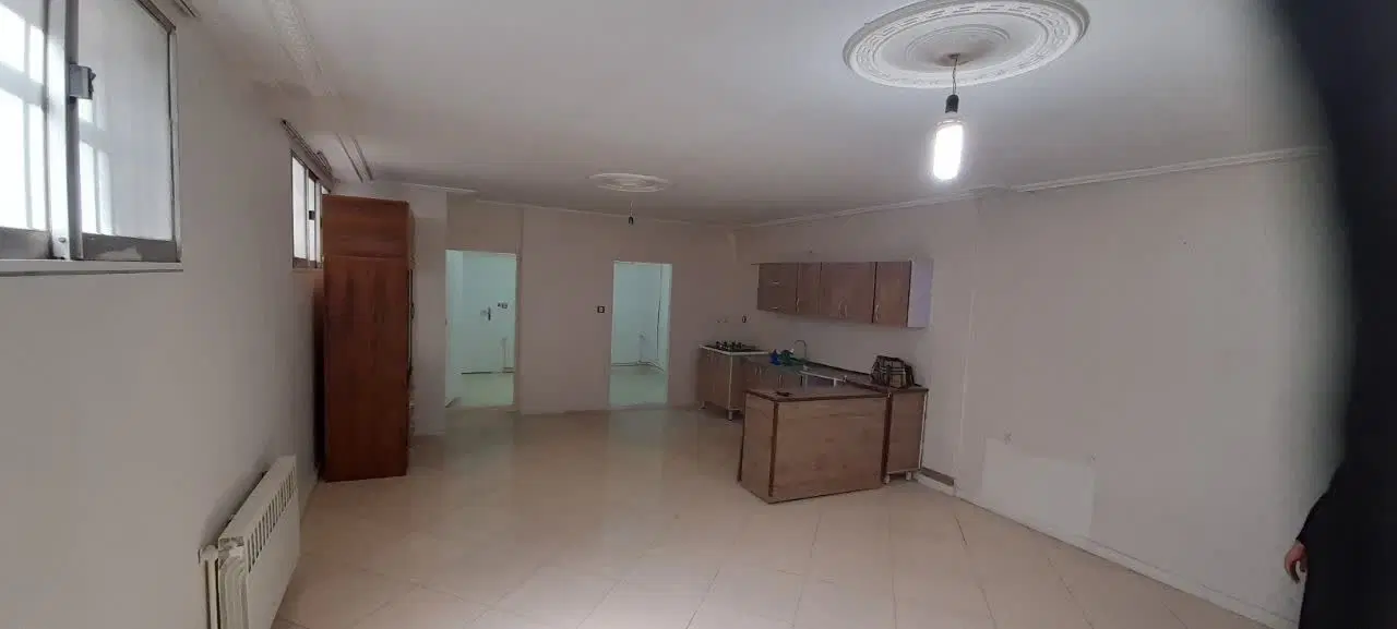 آدربایجان ۶۰ متر ۲ خواب۵ پله زیر همکف
