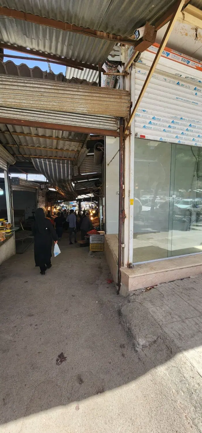 مغازه بر بازار روز جنب پاساژ قصر