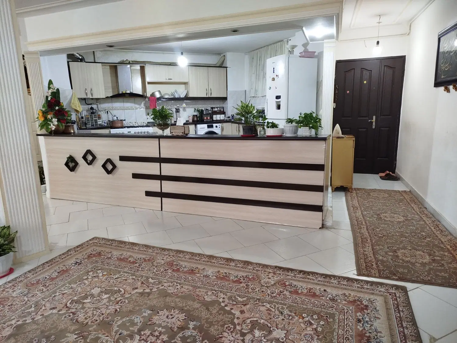 آپارتمان هشت ضلعی