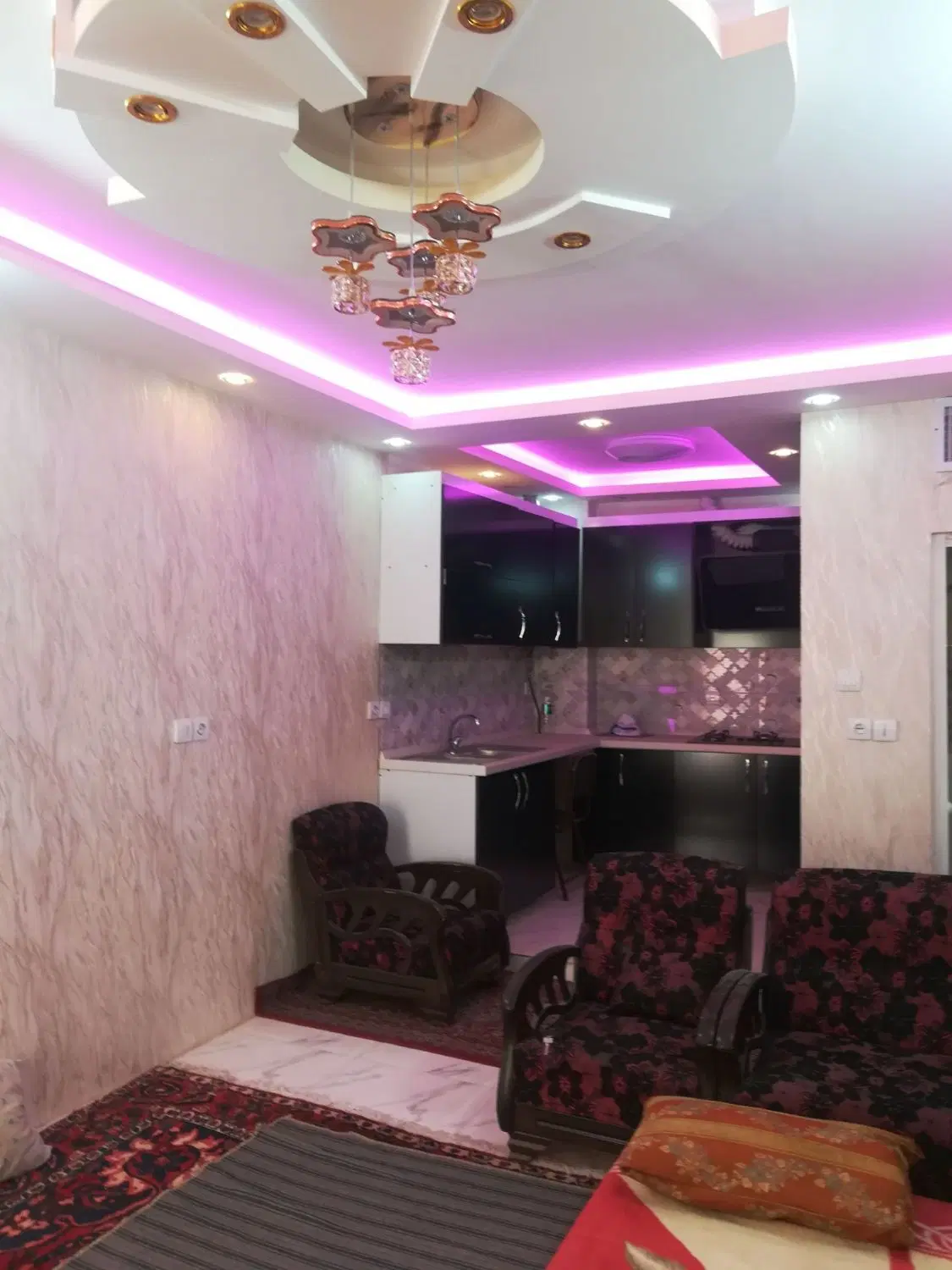 اجاره دو طبقه ویلایی (خیابان مهدیه)