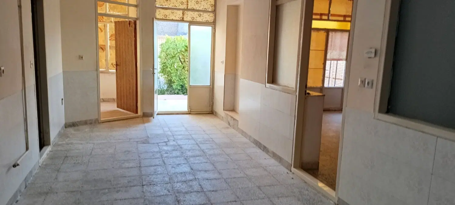 خانه اجاره ای دربست بلور دهه فجر کوی توحید