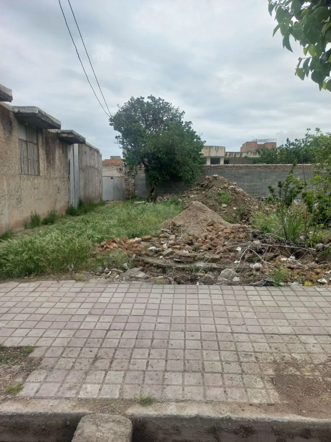 زمین مسکونی
