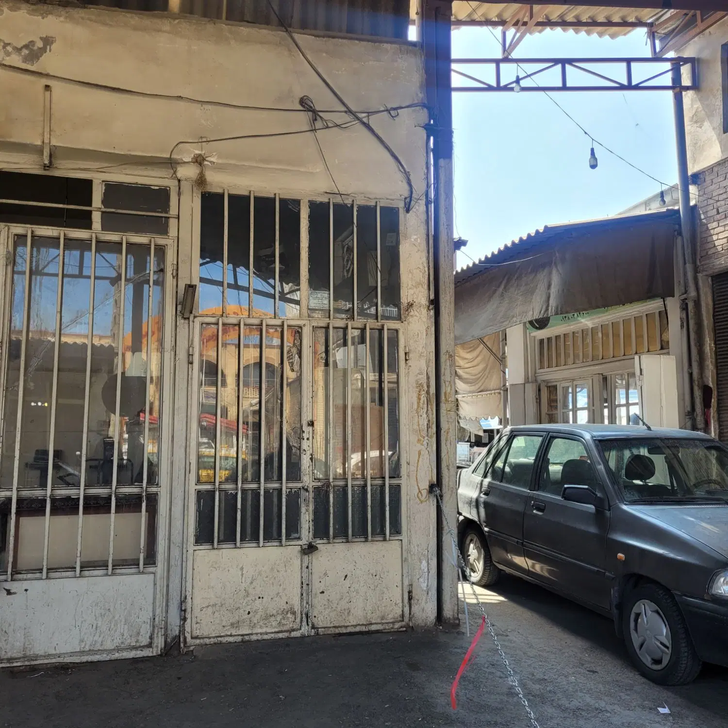 اجاره مغازه در صاحب الامر