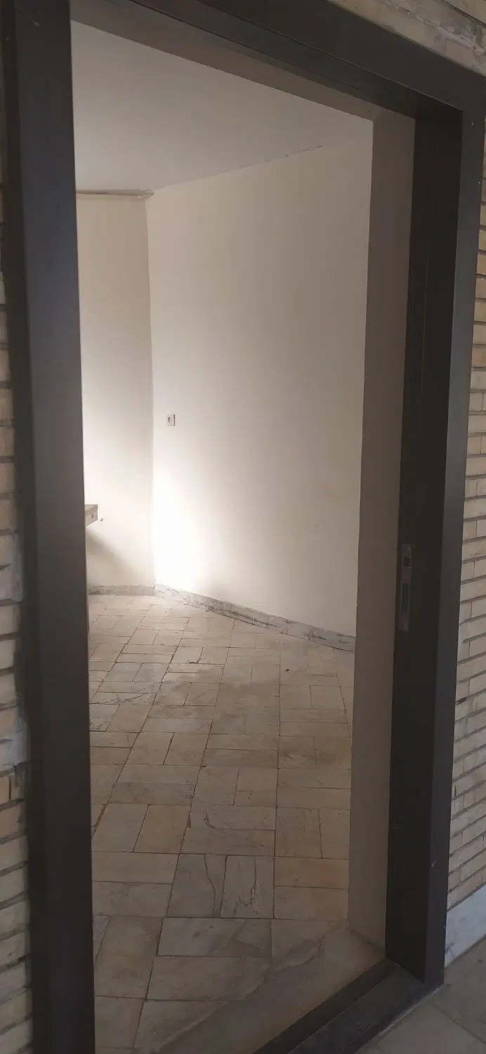 دفتر کار در مجتمع تجاری امیریه